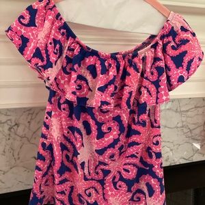 Sleeveless ruffle top